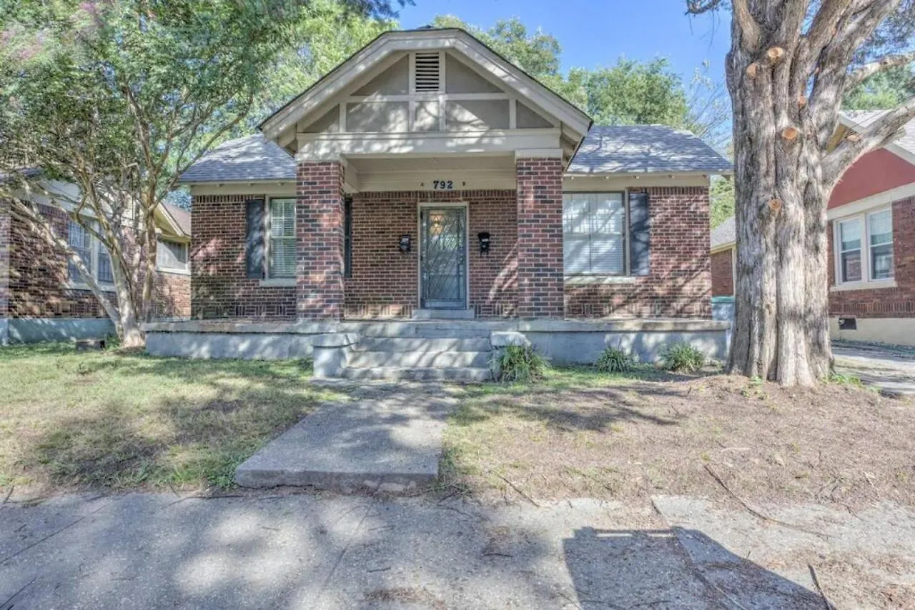 Twin Bungalows Near Cooper Young Мемфис Дом отдыха
